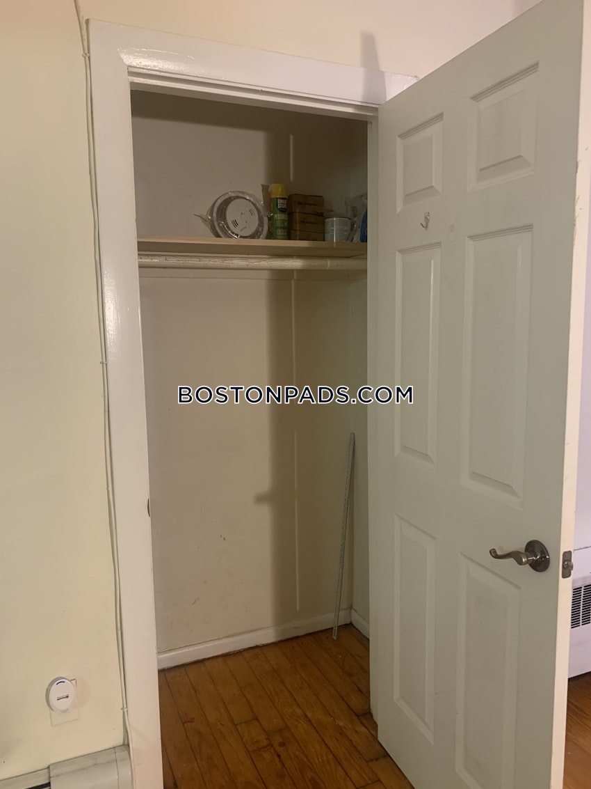 BROOKLINE- WASHINGTON SQUARE - 1 Bed, 1 Bath - Image 18