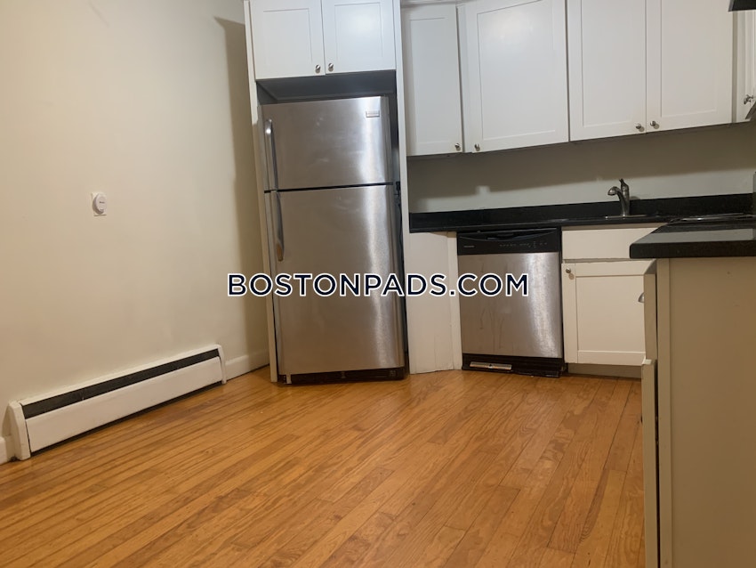 BROOKLINE- WASHINGTON SQUARE - 1 Bed, 1 Bath - Image 16