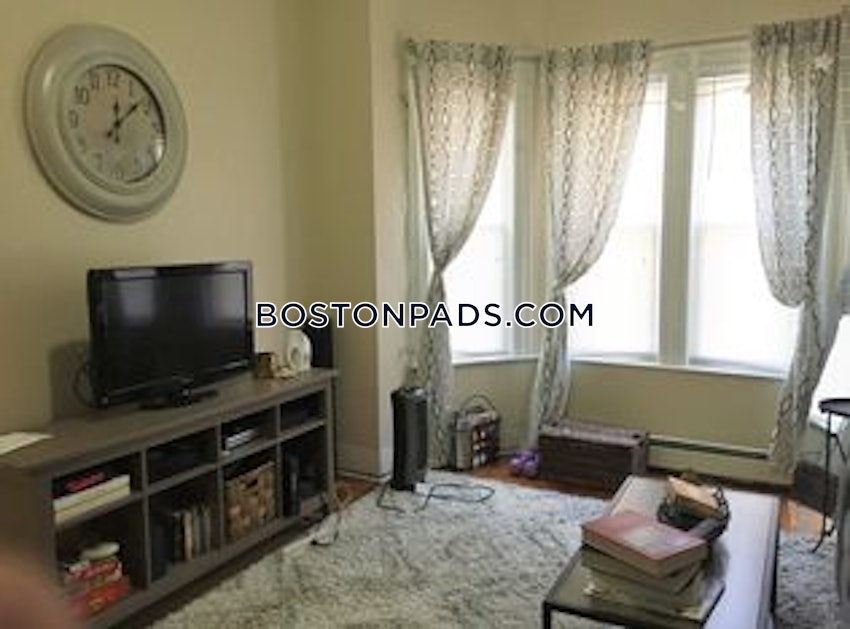 BOSTON - EAST BOSTON - JEFFRIES POINT - 4 Beds, 1 Bath - Image 5
