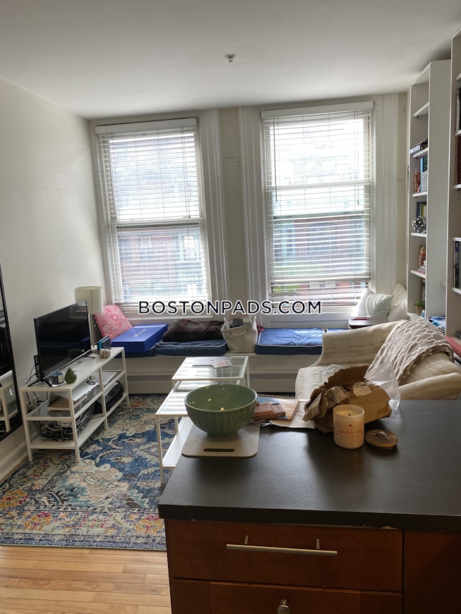 Boston - $2,750+ /mo
