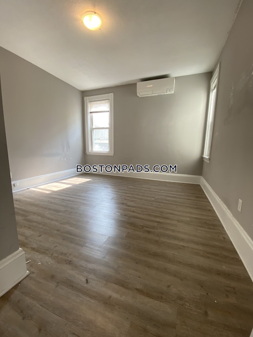 BOSTON - SOUTH BOSTON - ANDREW SQUARE - 4 Beds, 2 Baths - Image 15