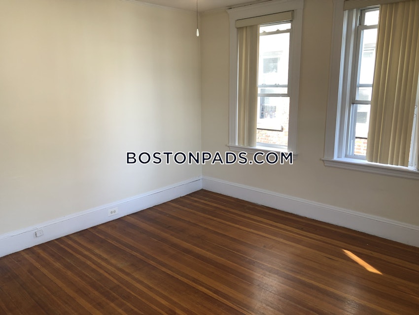 BOSTON - ALLSTON/BRIGHTON BORDER - 3 Beds, 1 Bath - Image 5