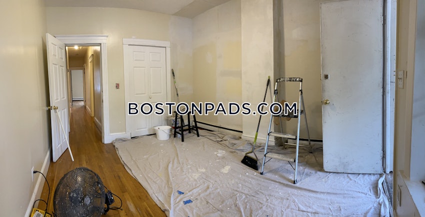 BOSTON - MISSION HILL - 3 Beds, 1 Bath - Image 12