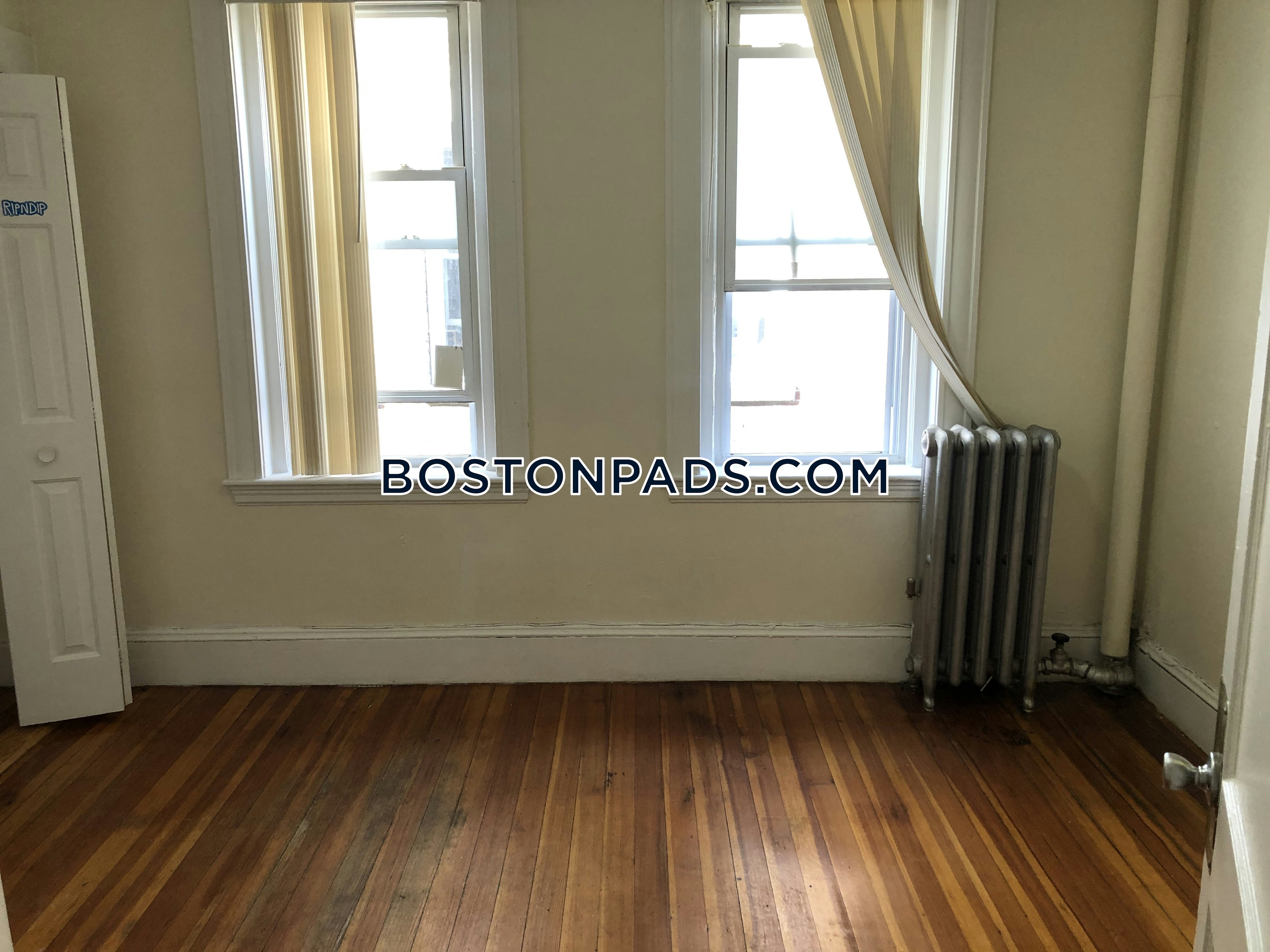 Boston - 3 Beds, 1 Baths