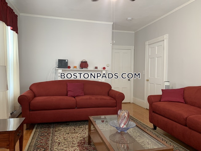 Boston - $7,400+ /mo