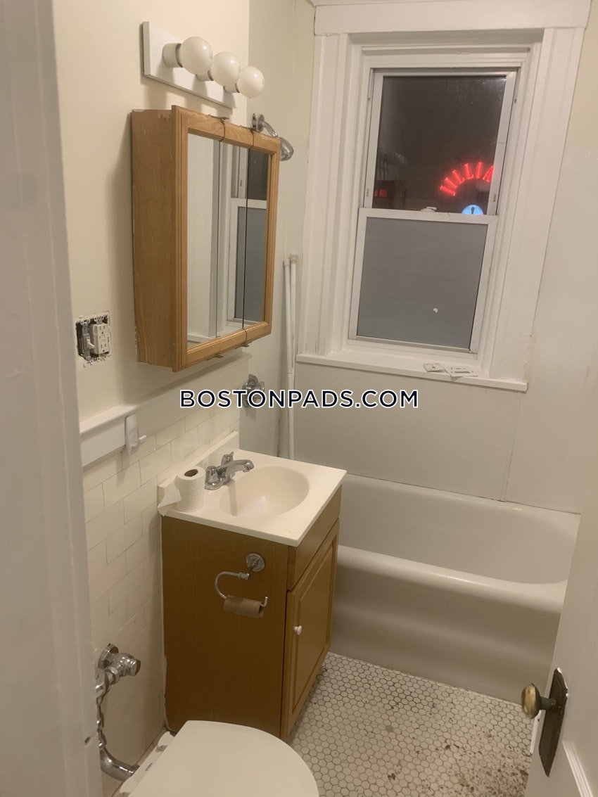 BOSTON - FENWAY/KENMORE - 1 Bed, 1 Bath - Image 21