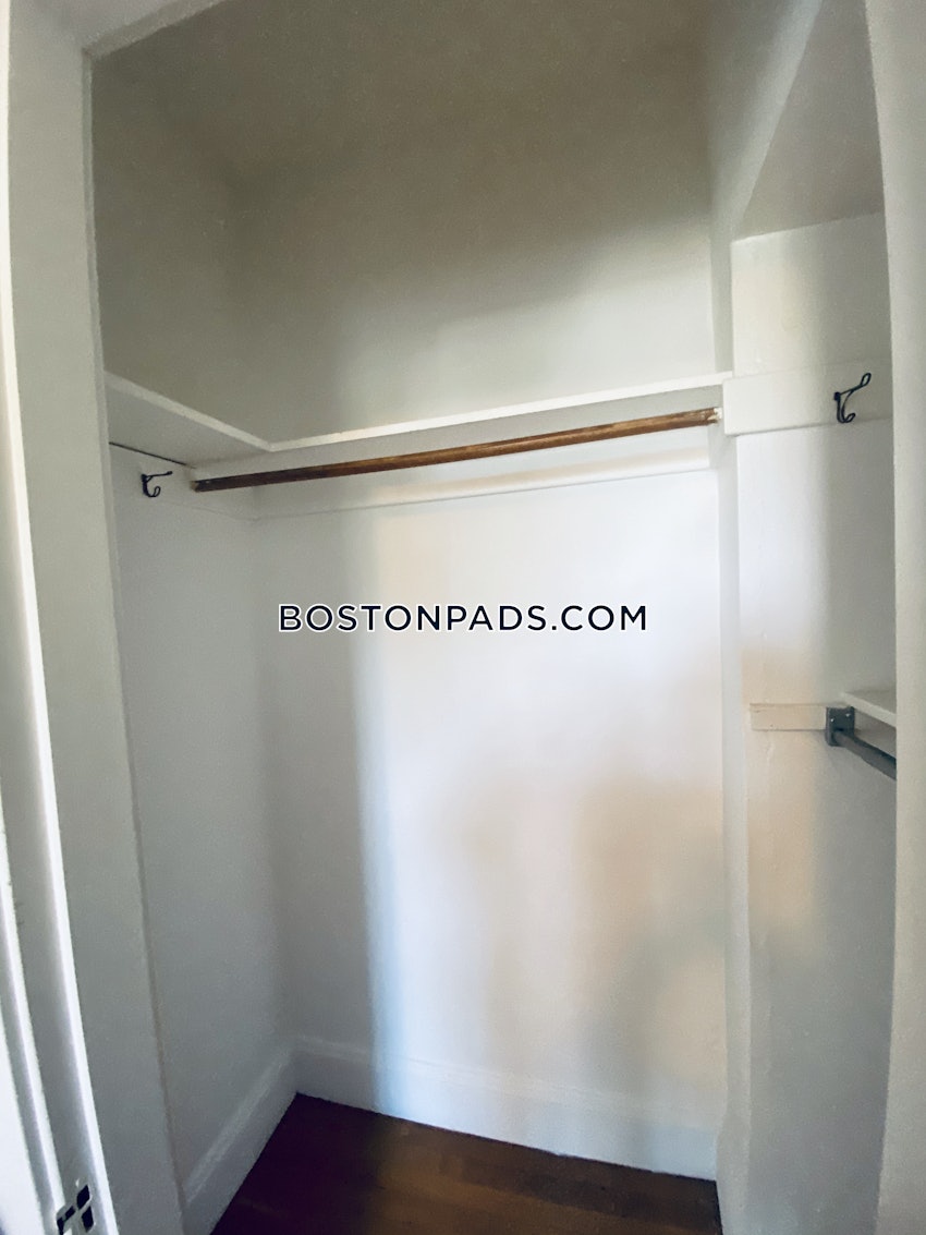 SOMERVILLE - TUFTS - 1 Bed, 1 Bath - Image 27