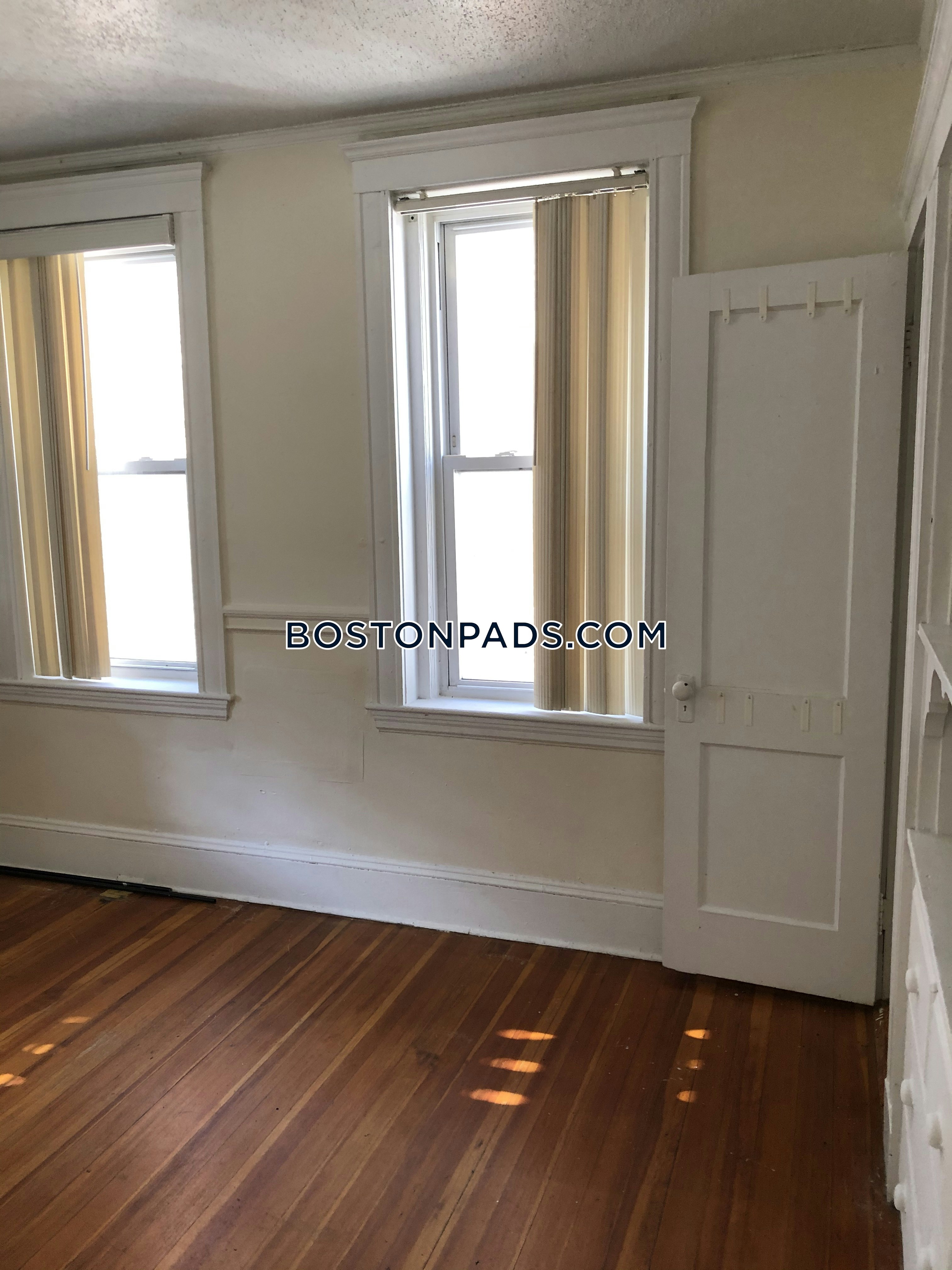 Boston - 3 Beds, 1 Baths