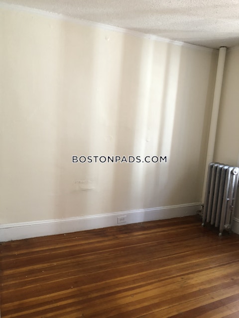 Barrows St. Boston photo 6