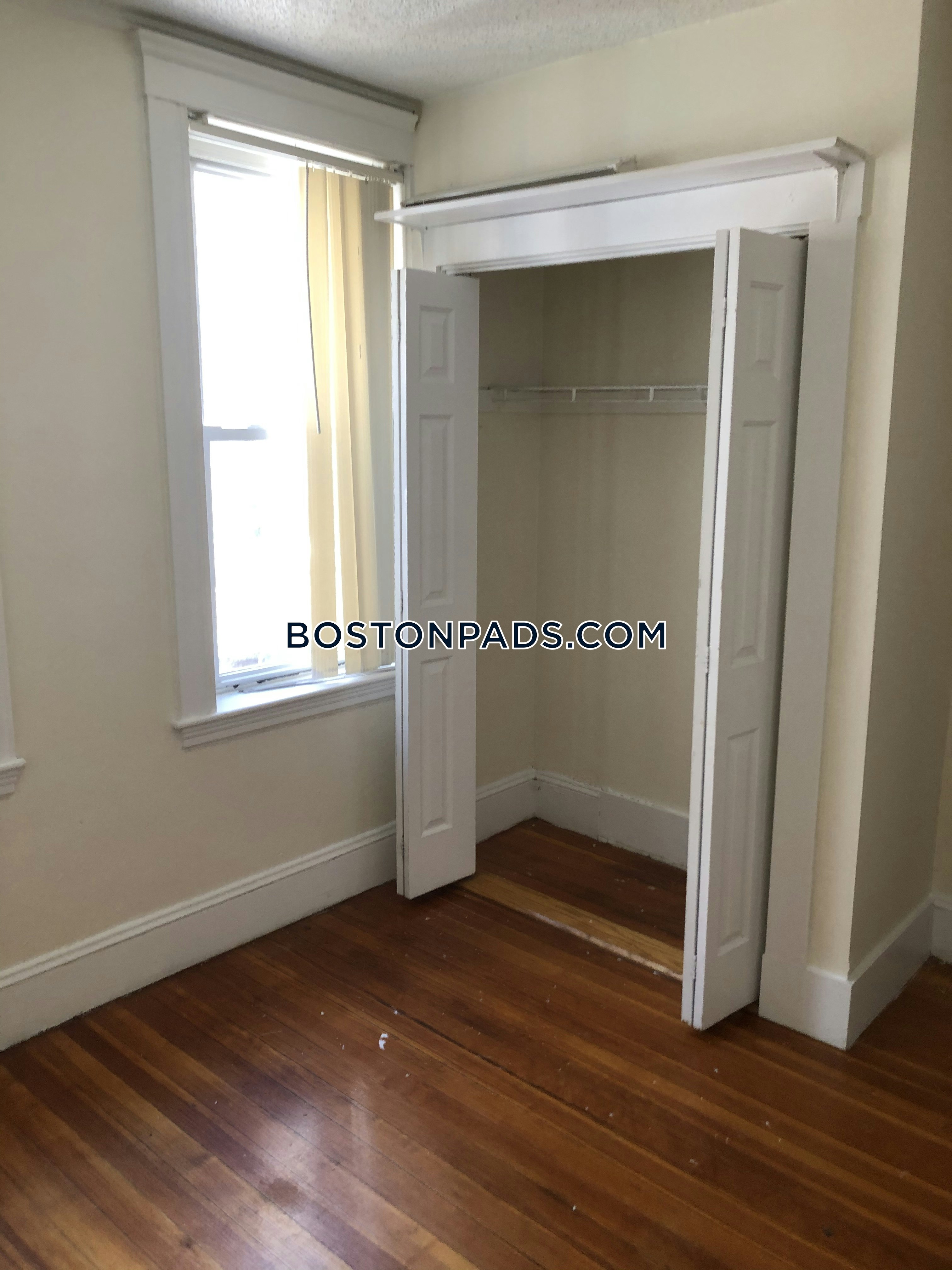 Boston - 3 Beds, 1 Baths