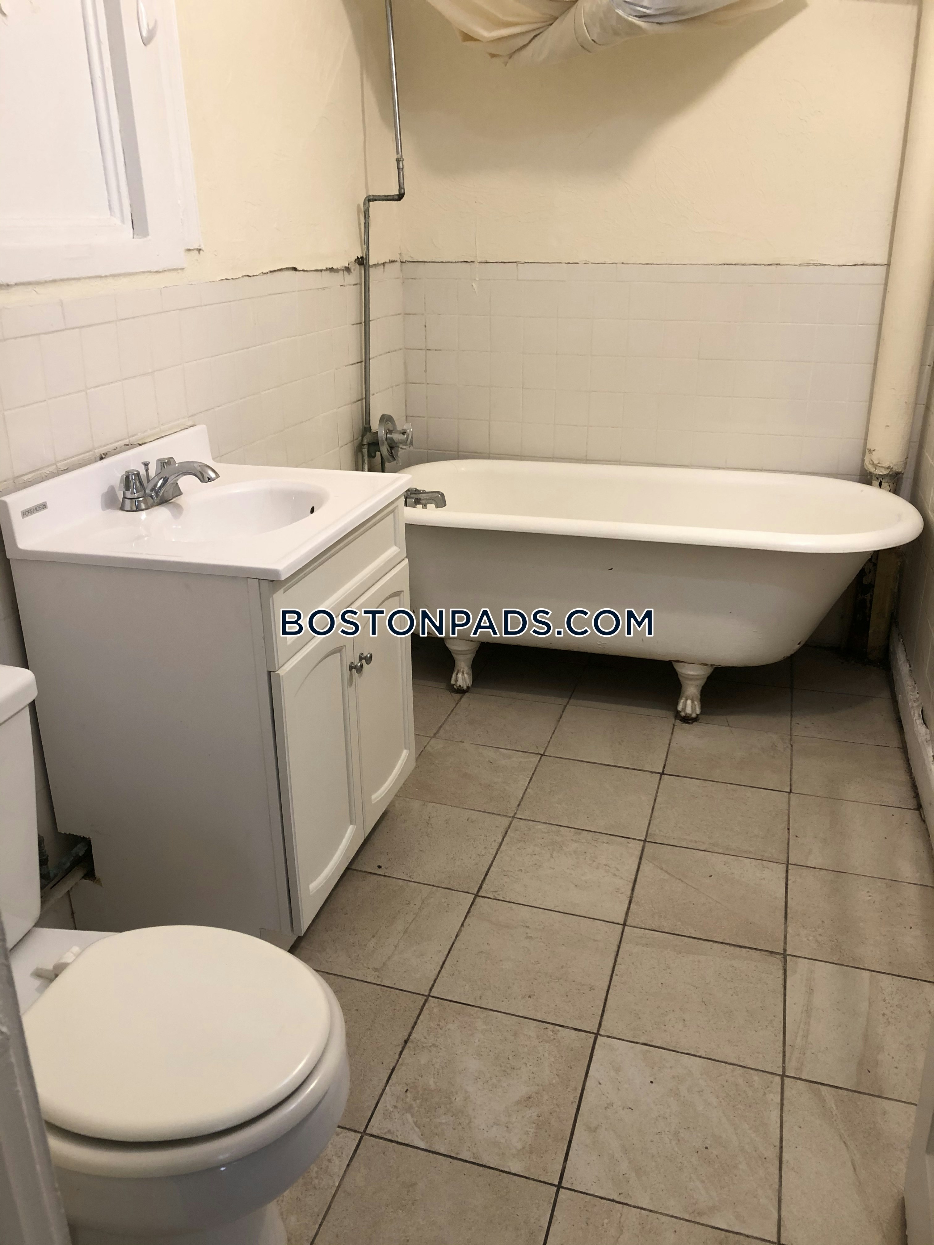 Boston - 3 Beds, 1 Baths