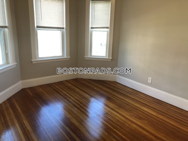 Boston - 4 Beds, 2 Baths