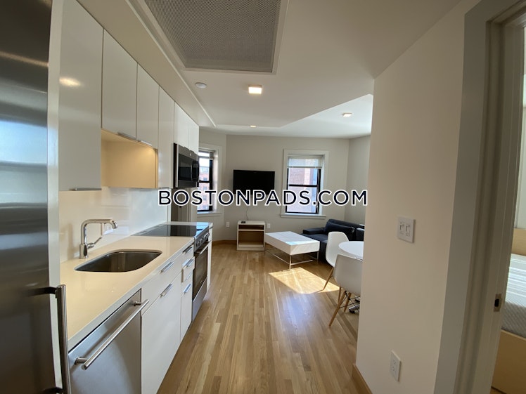 Mount Auburn St., Cambridge