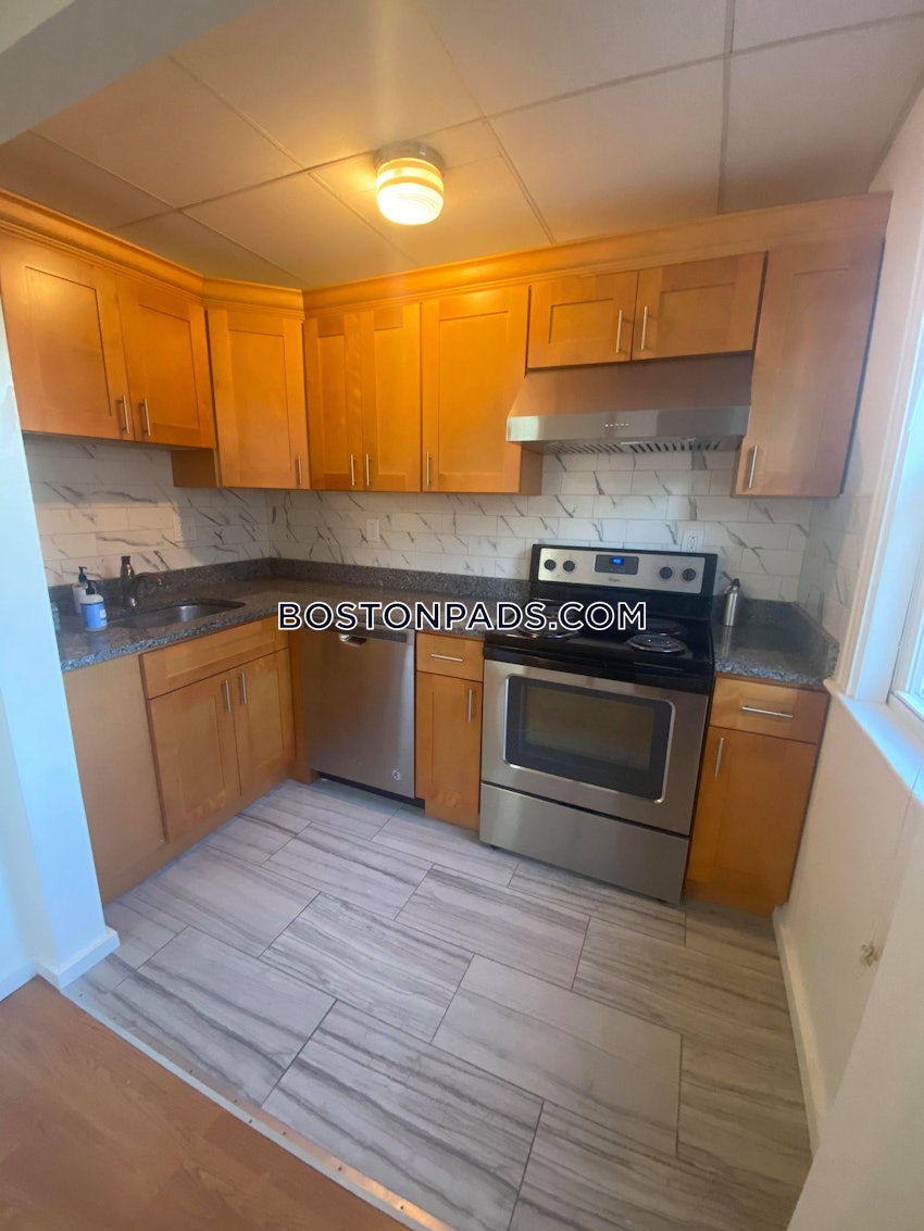 CAMBRIDGE - LECHMERE - 3 Beds, 1 Bath - Image 2