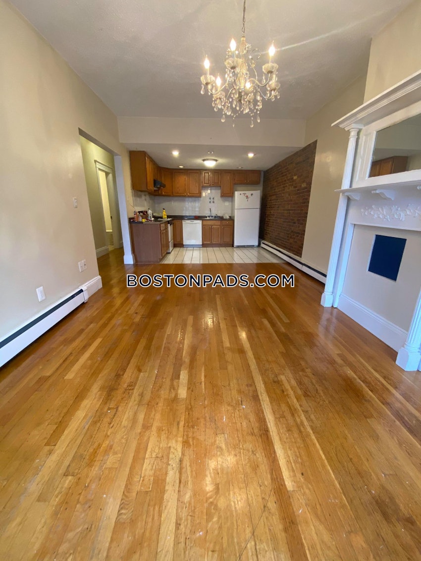 BOSTON - MISSION HILL - 3 Beds, 1 Bath - Image 17