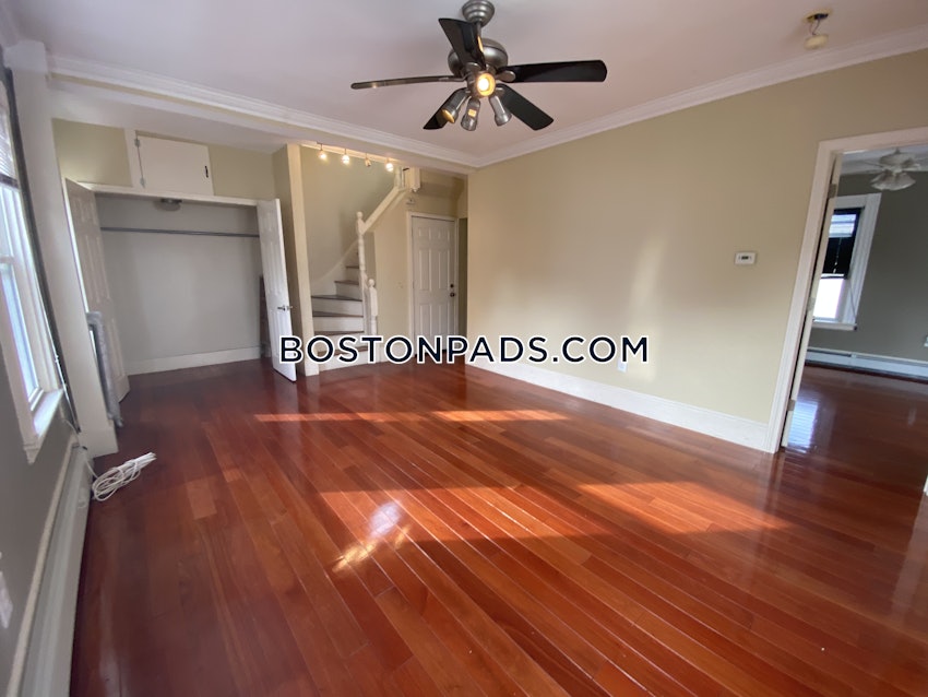 SOMERVILLE - EAST SOMERVILLE - 3 Beds, 1 Bath - Image 4