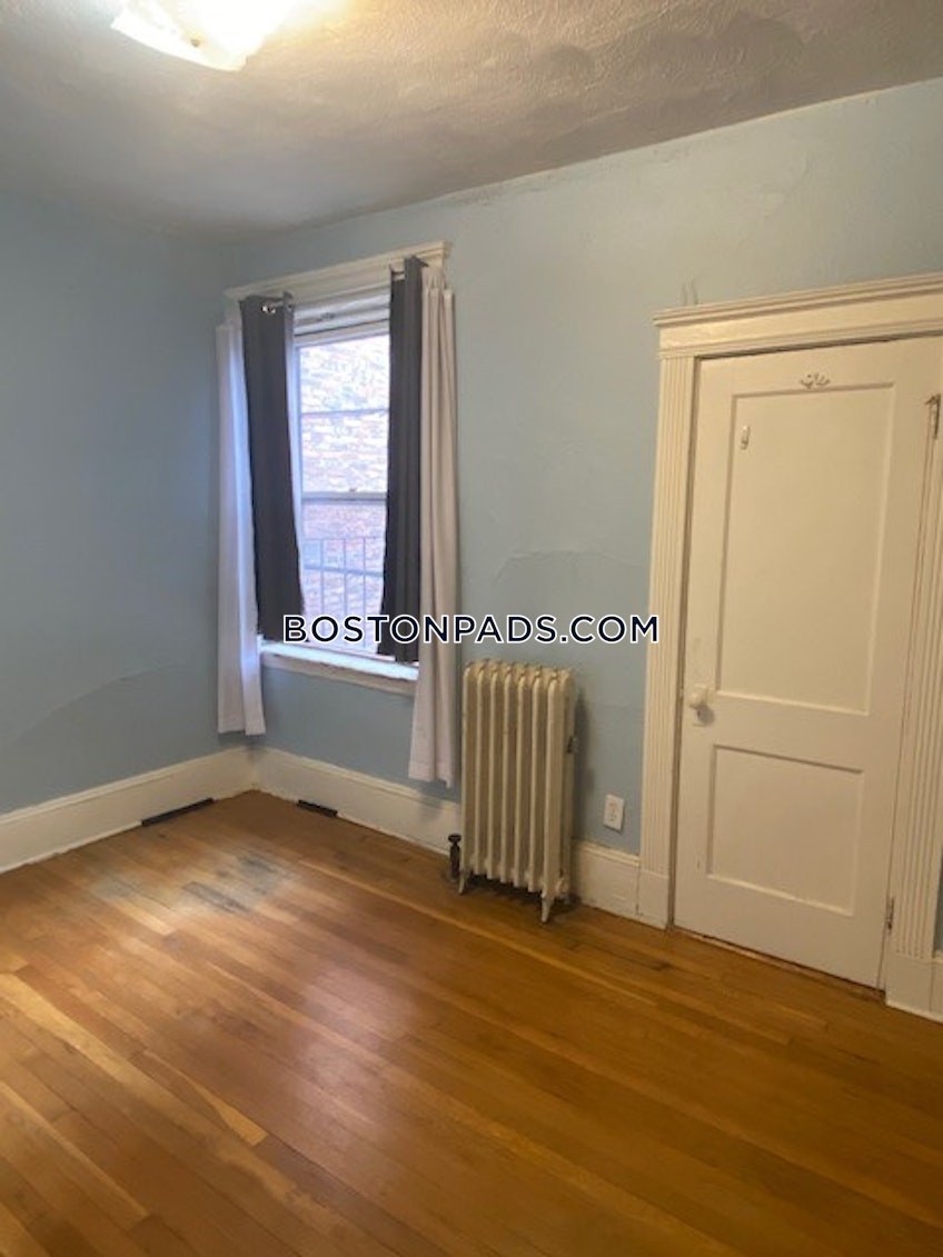 Boston - $4,200+ /month