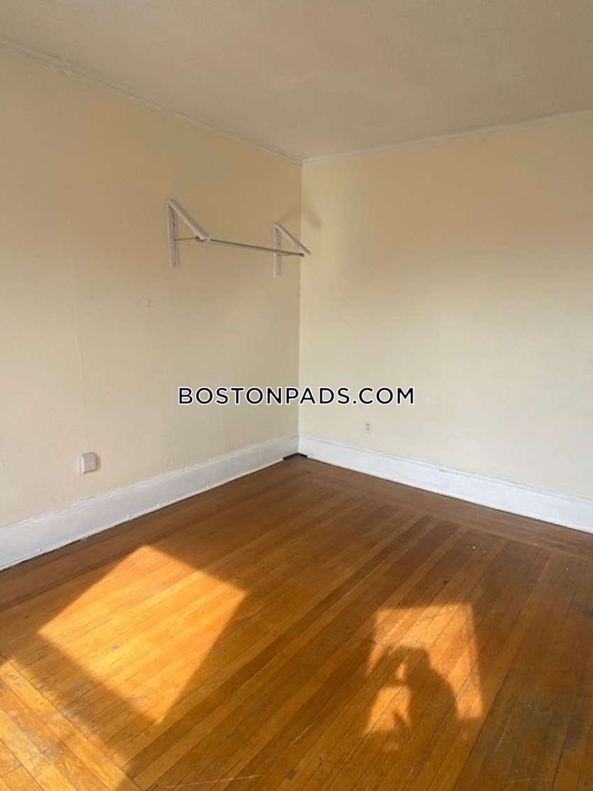 Boston - $4,200+ /month