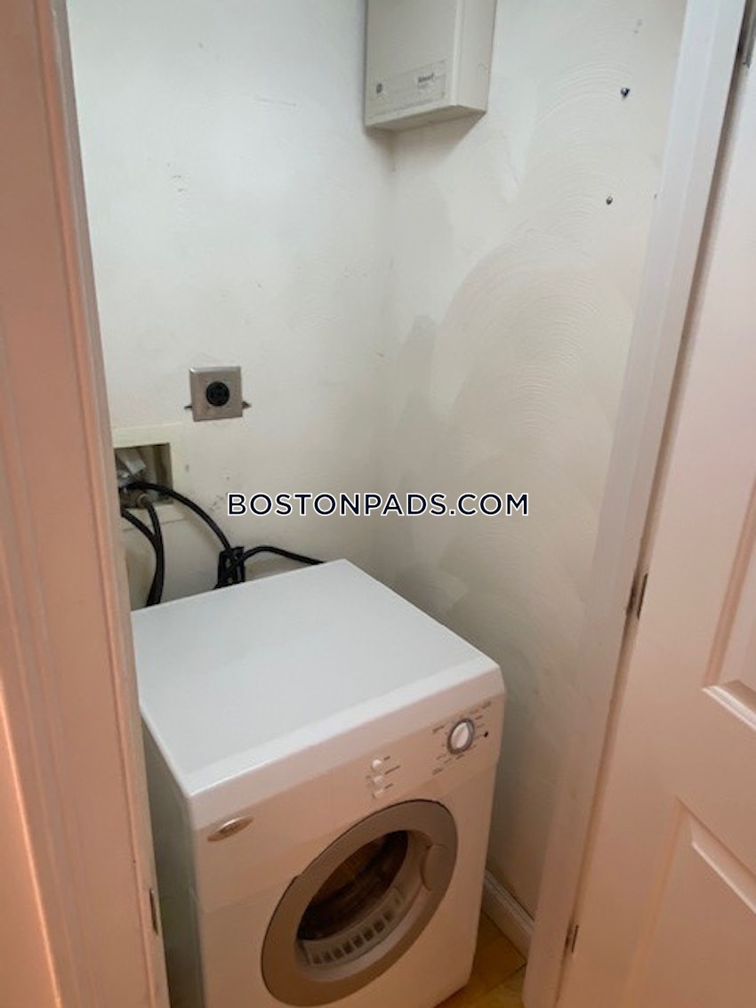 BOSTON - NORTH END - 1 Bed, 1 Bath - Image 2