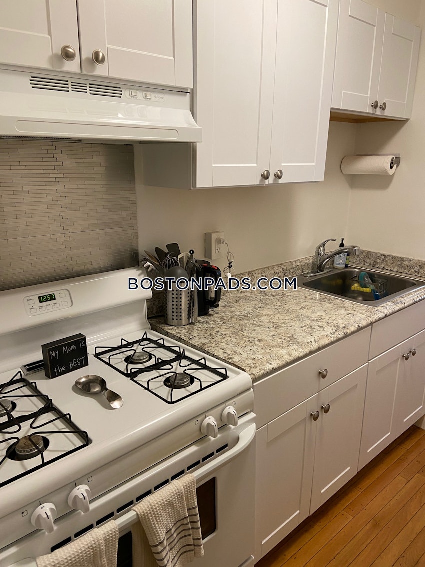 BOSTON - NORTH END - 1 Bed, 1 Bath - Image 2