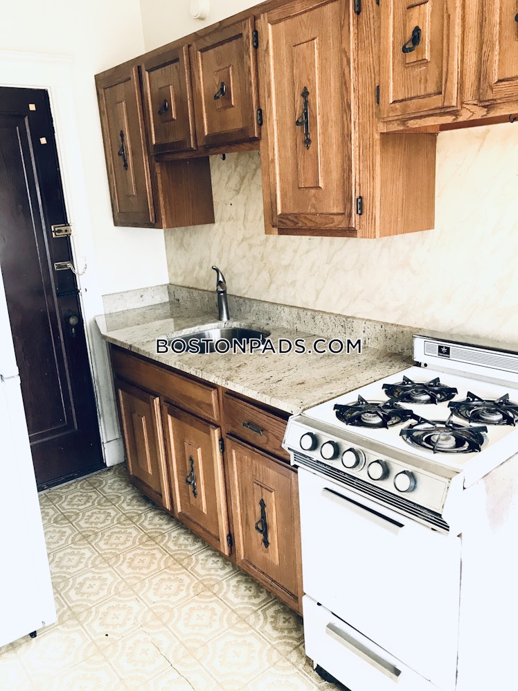 Fellsway West, Medford