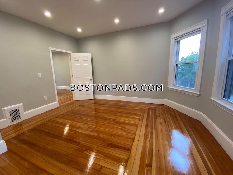 Hyde Park Ave., Boston