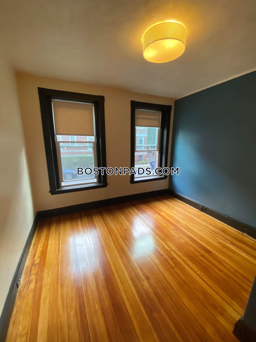 BOSTON - JAMAICA PLAIN - JAMAICA POND/PONDSIDE - 4 Beds, 1 Bath - Image 25