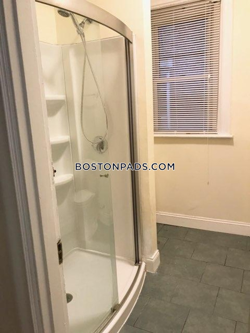 BOSTON - ALLSTON - 4 Beds, 2 Baths - Image 34