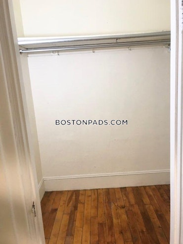 Boston - 4 Beds, 2 Baths