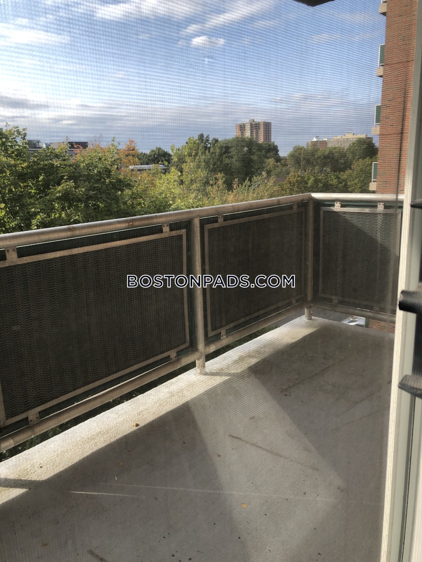 BROOKLINE- BOSTON UNIVERSITY - 2 Beds, 1.5 Baths - Image 7