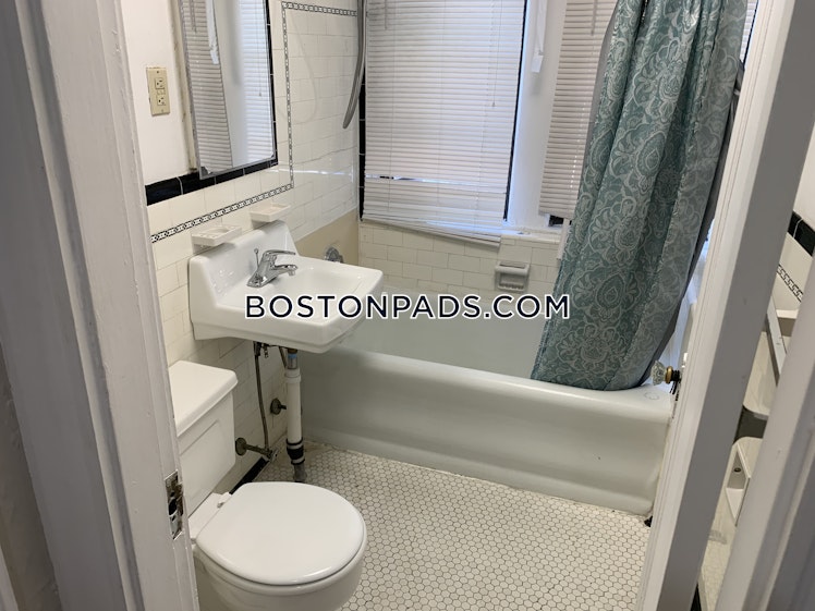 Fellsway West, Medford