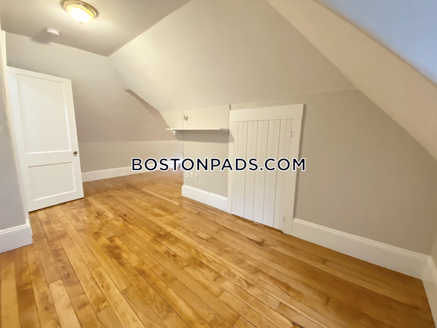 BOSTON - BRIGHTON - OAK SQUARE - 4 Beds, 2 Baths - Image 2