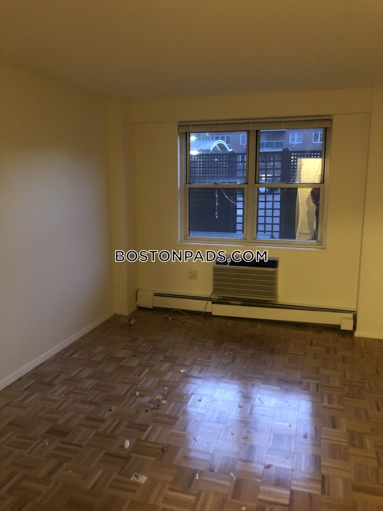 Freeman St., Brookline