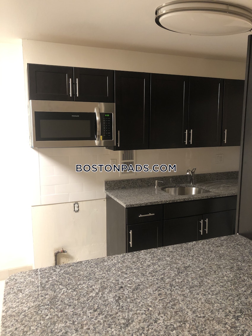 BROOKLINE- BOSTON UNIVERSITY - 3 Beds, 1.5 Baths - Image 17