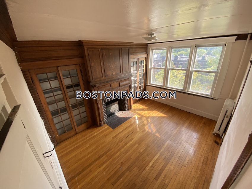 BOSTON - BRIGHTON- WASHINGTON ST./ ALLSTON ST. - 4 Beds, 1.5 Baths - Image 17