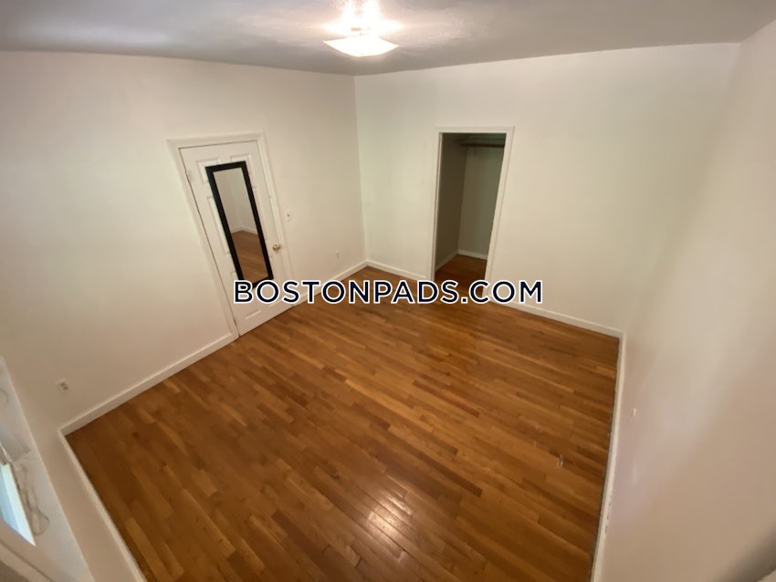 BOSTON - BRIGHTON- WASHINGTON ST./ ALLSTON ST. - 4 Beds, 1.5 Baths - Image 3