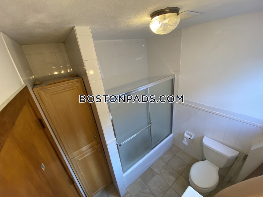 BOSTON - BRIGHTON - OAK SQUARE - 5 Beds, 1.5 Baths - Image 58