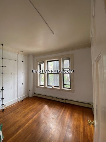 Boston - 3 Beds, 1 Baths