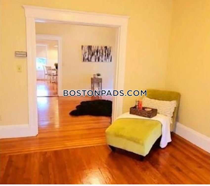 SOMERVILLE - TUFTS - 4 Beds, 2 Baths - Image 2