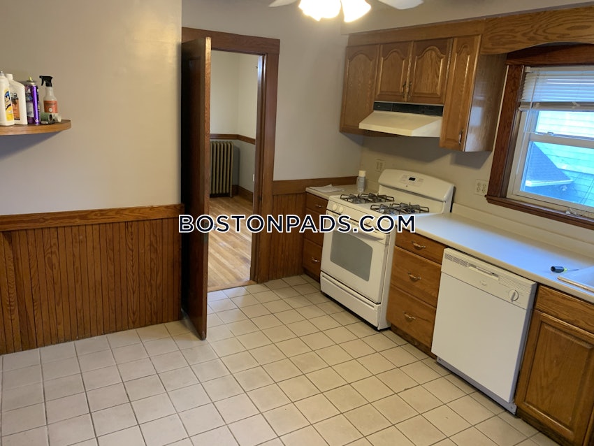 MEDFORD - TUFTS - 3 Beds, 1 Bath - Image 18