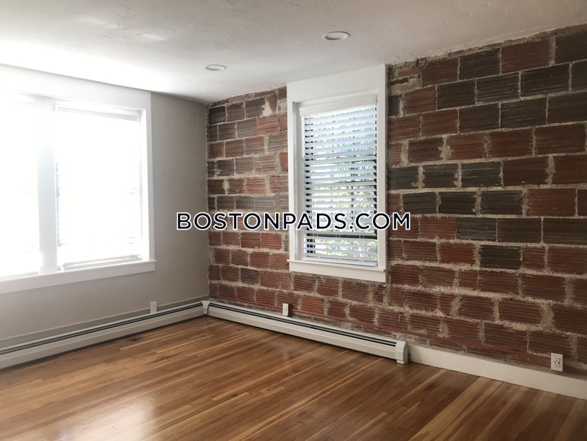 MEDFORD - MEDFORD SQUARE - 1 Bed, 1 Bath - Image 4