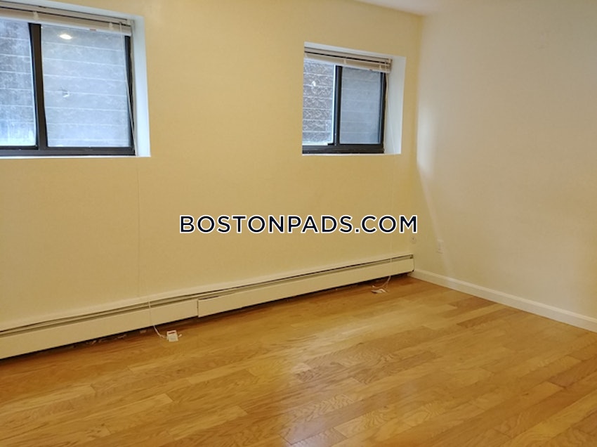 BOSTON - MISSION HILL - 1 Bed, 1 Bath - Image 2