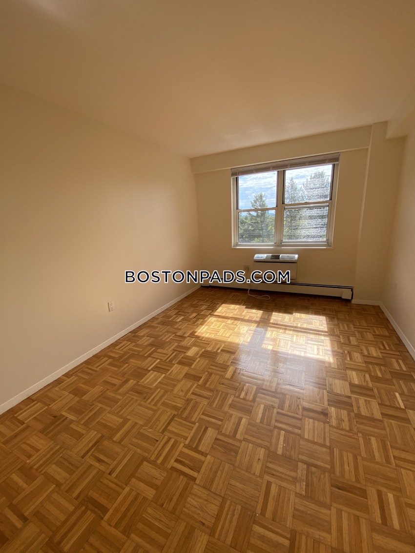 BROOKLINE- BOSTON UNIVERSITY - 2 Beds, 1.5 Baths - Image 4