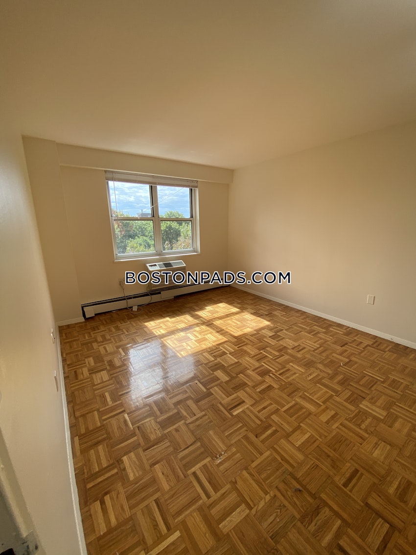 BROOKLINE- BOSTON UNIVERSITY - 2 Beds, 1.5 Baths - Image 3