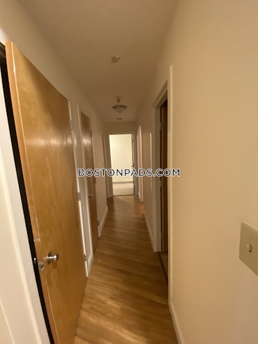 Boston - 2 Beds, 2 Baths