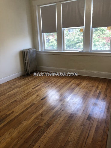 Boston - 0 Beds, 1 Baths