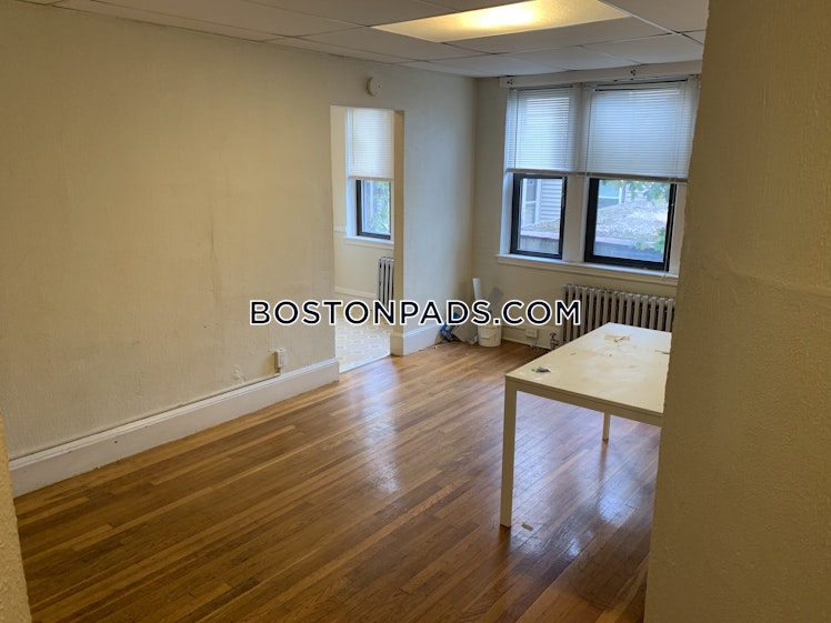 Fellsway West, Medford