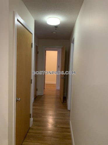 Boston - 2 Beds, 2 Baths