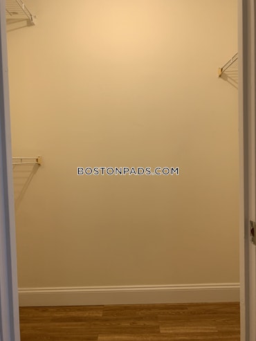 Boston - 2 Beds, 2 Baths