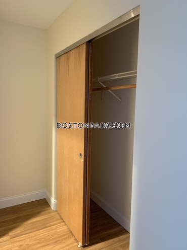 Boston - 2 Beds, 2 Baths